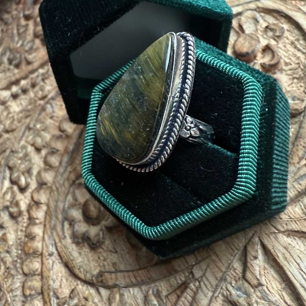 Tigers Eye ring size 7 - Picture 2 of 3